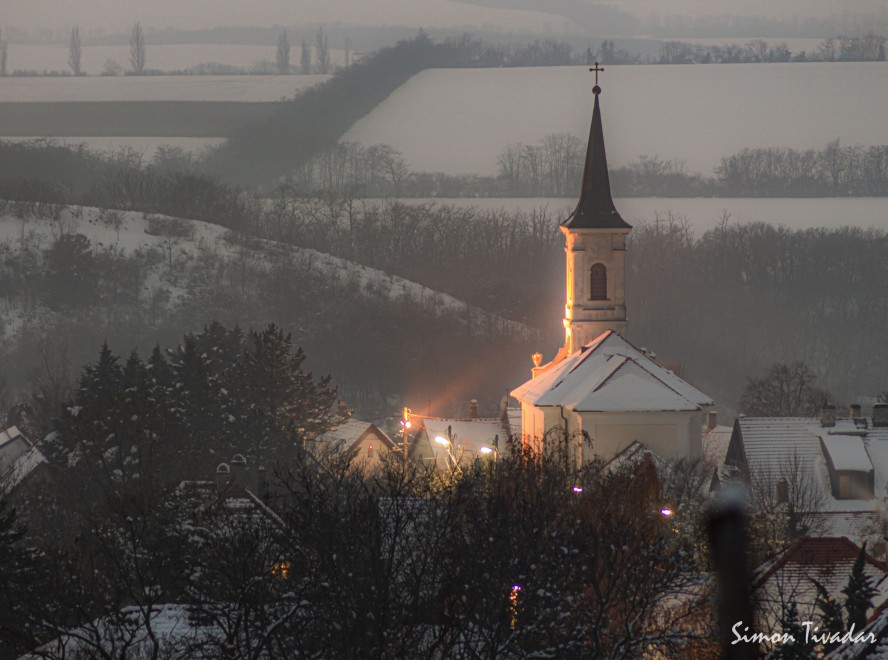 Fotopalyazat_Simon_Tivadar-Telki_templom