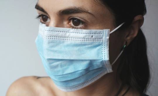 Kötelező a maszkviselés a tömegközlekedési eszközökön