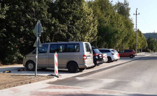 Megnyitották a felújított parkolót